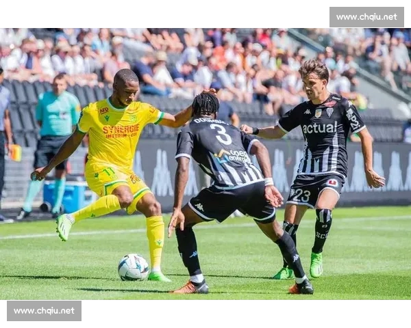 精彩足球赛事直播全网独家呈现实时比分数据分析赛事回顾尽在掌握